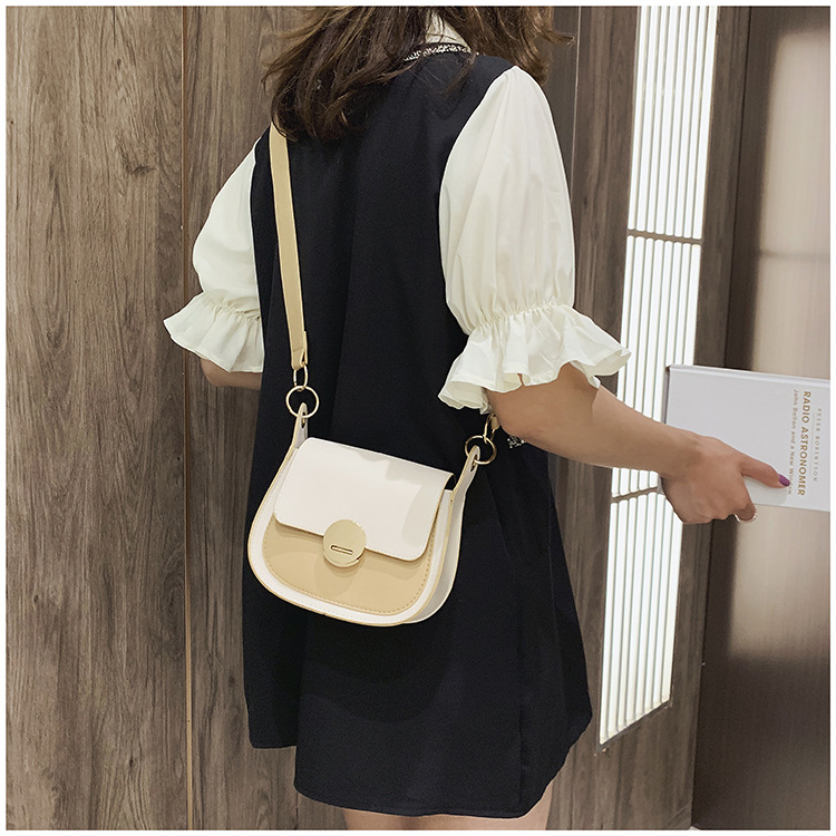 Title 3, Crossbody fashion texture saddle bag