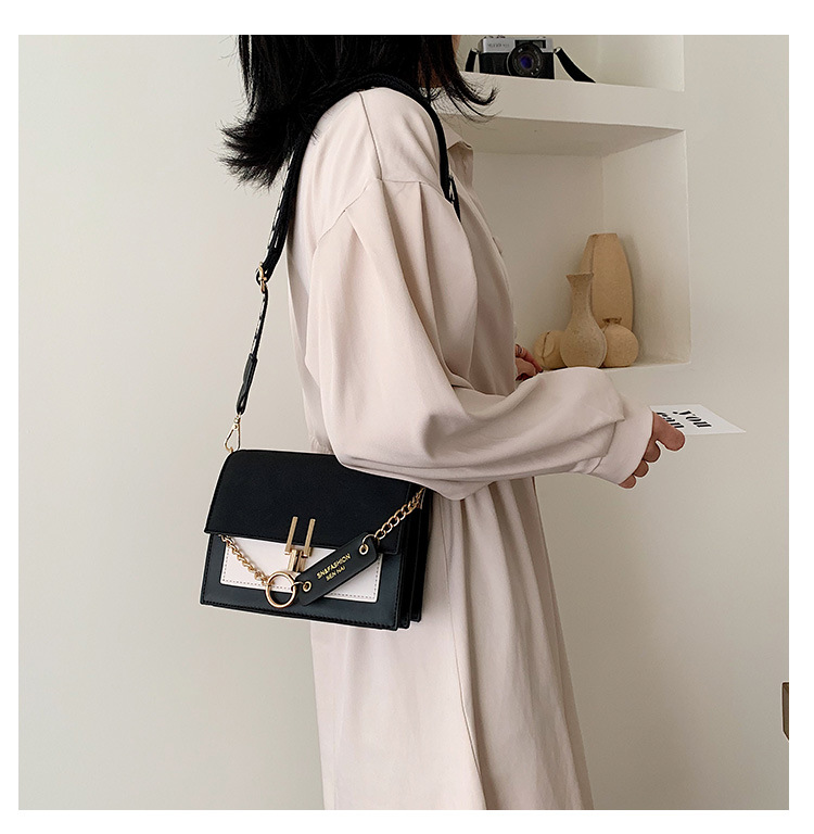 Title 3, Korean fashion matte shoulder bag small square ...