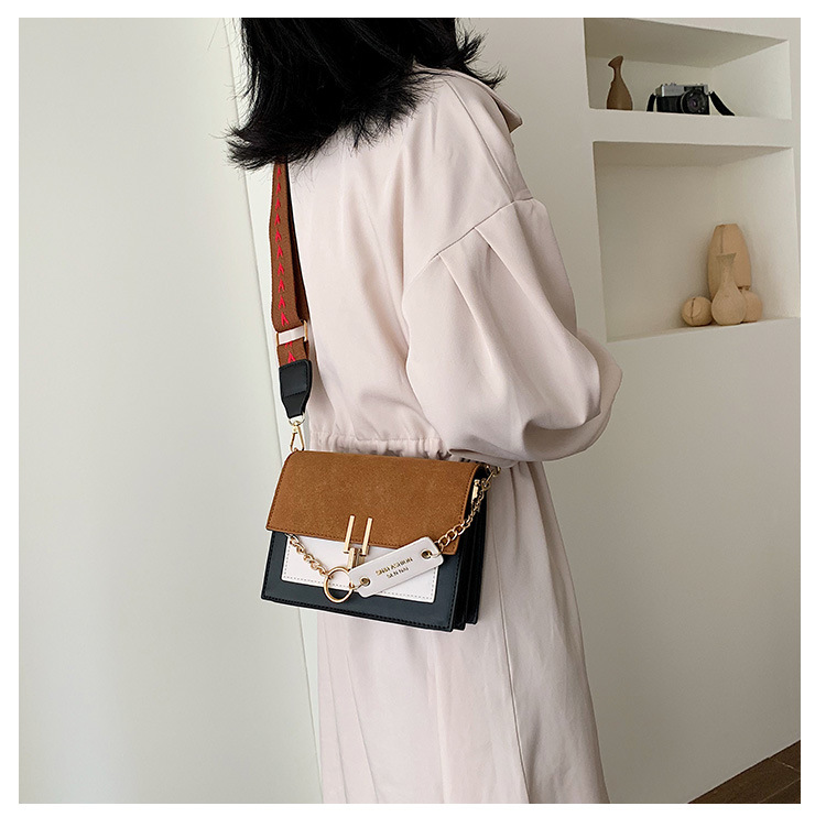 Title 10, Korean fashion matte shoulder bag small square ...