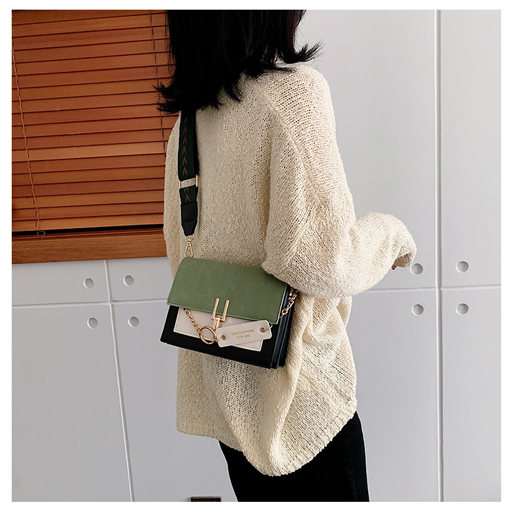 Title 11, Korean fashion matte shoulder bag small square ...