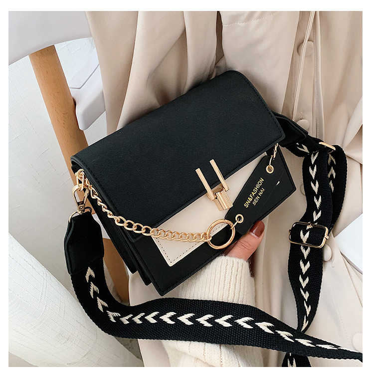 Title 18, Korean fashion matte shoulder bag small square ...