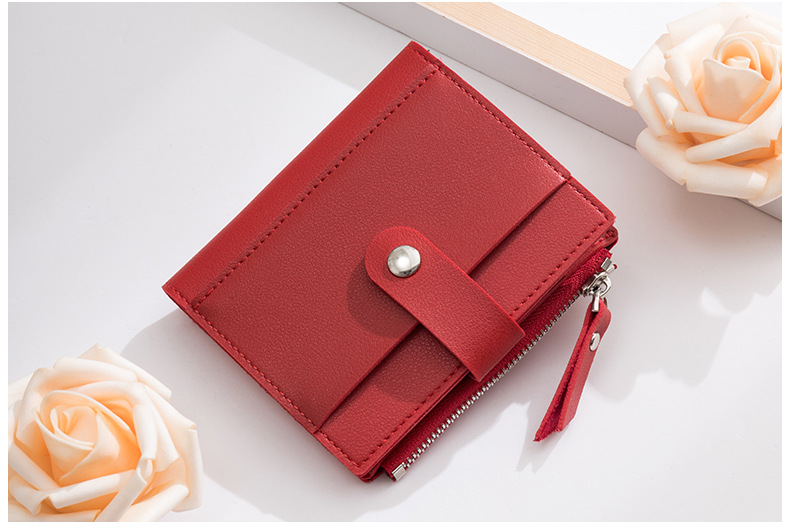 Title 9, Womens short wallet, stylish and compact. Offe...