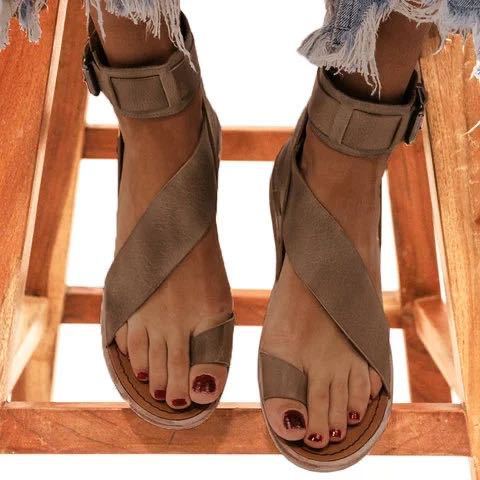 Title 5, Flat Roman Womens Sandals