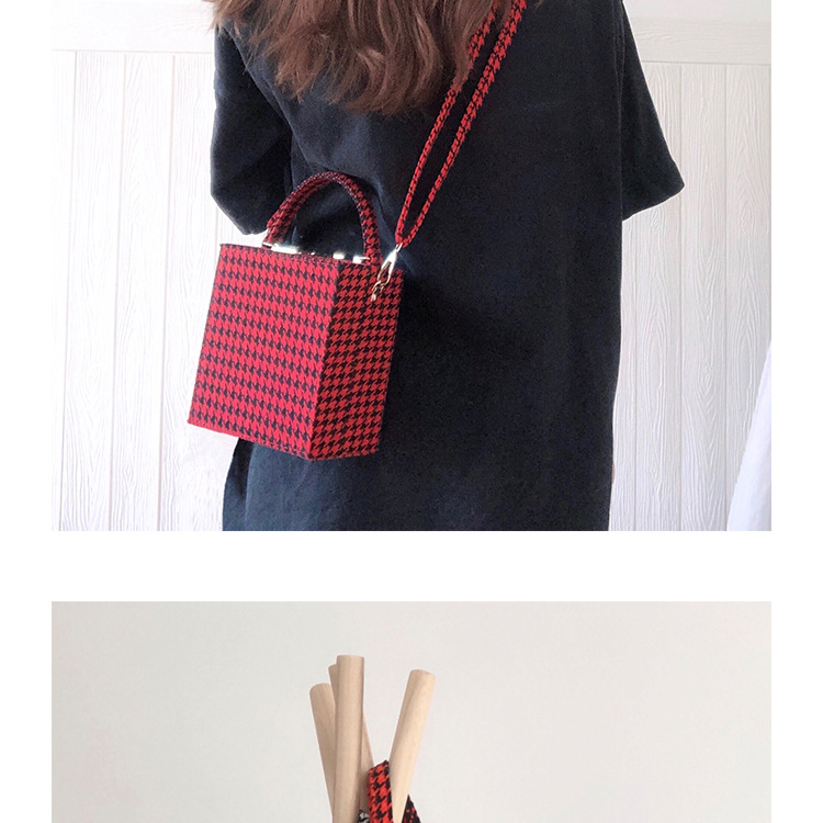 Title 8, Ladies summer woven square bag