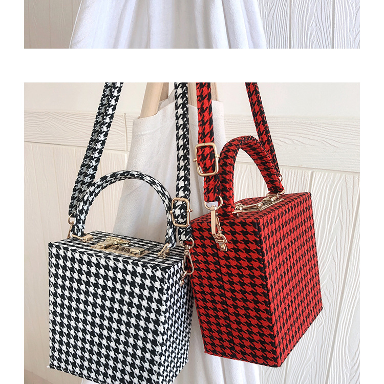 Title 10, Ladies summer woven square bag