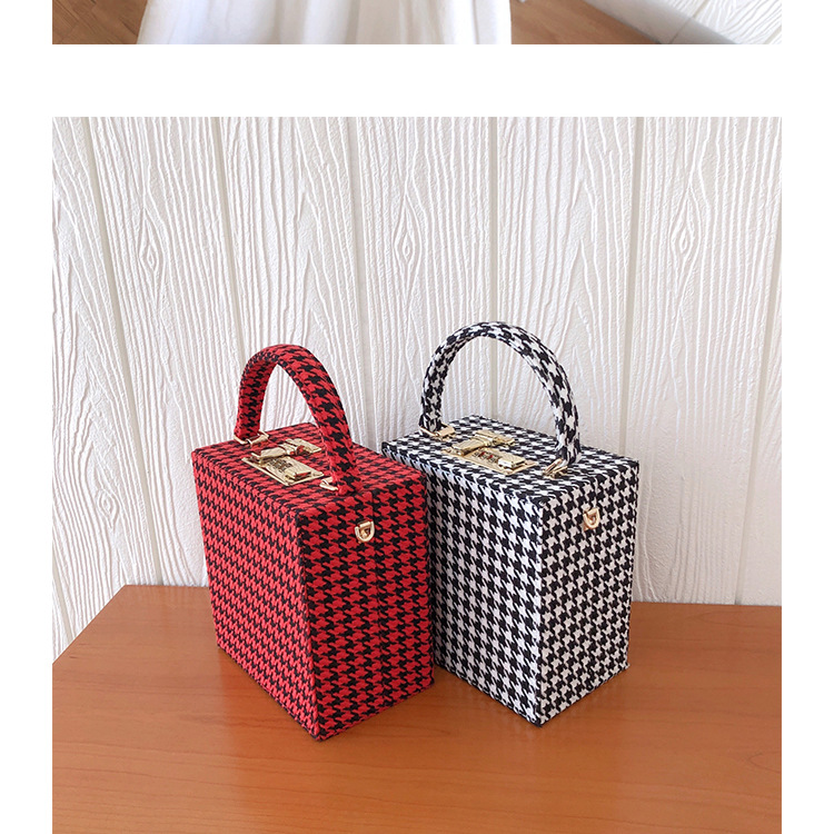 Title 12, Ladies summer woven square bag