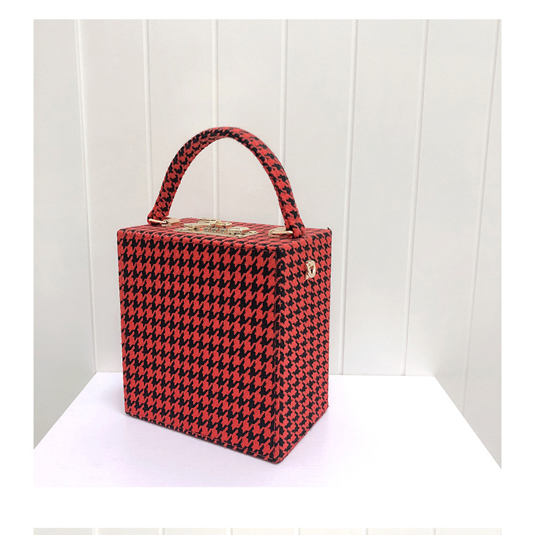 Title 15, Ladies summer woven square bag