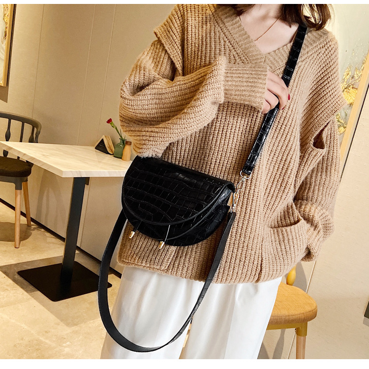 Title 8, Ladies fashion diagonal bag