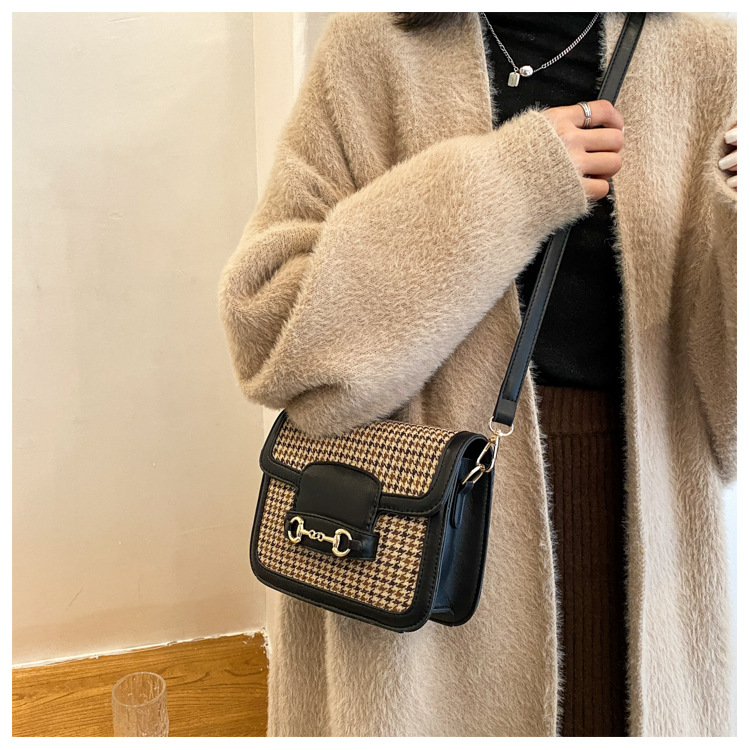 Title 9, Torebka na ramię crossbody w stylu retro Hounds...