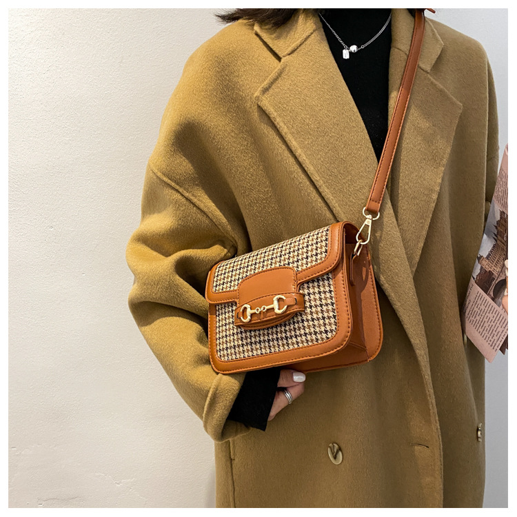 Title 14, Torebka na ramię crossbody w stylu retro Hounds...