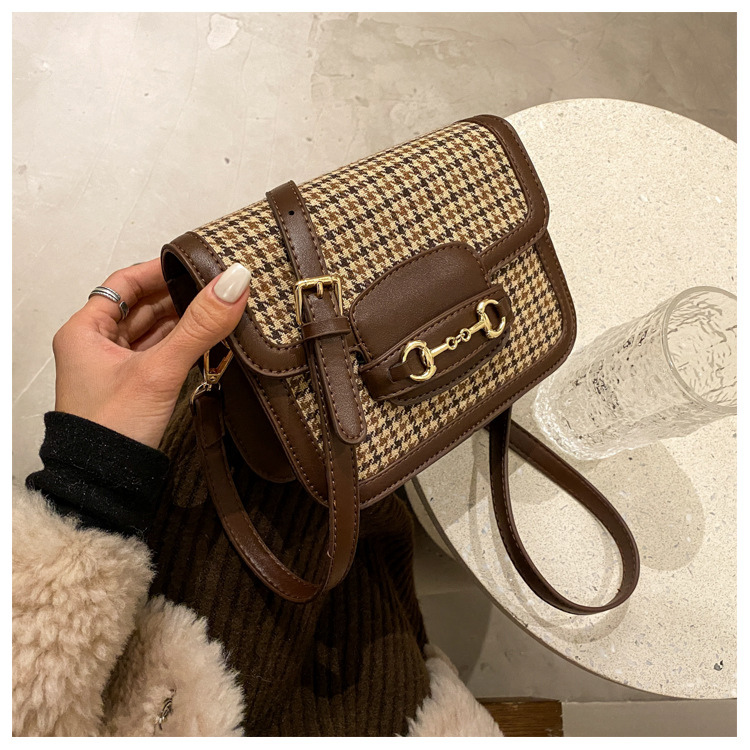 Title 25, Torebka na ramię crossbody w stylu retro Hounds...