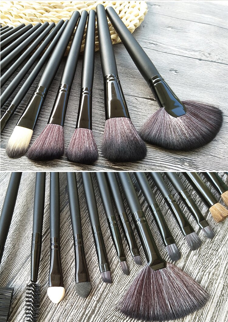 Wooden Handle Makeup Brush Set