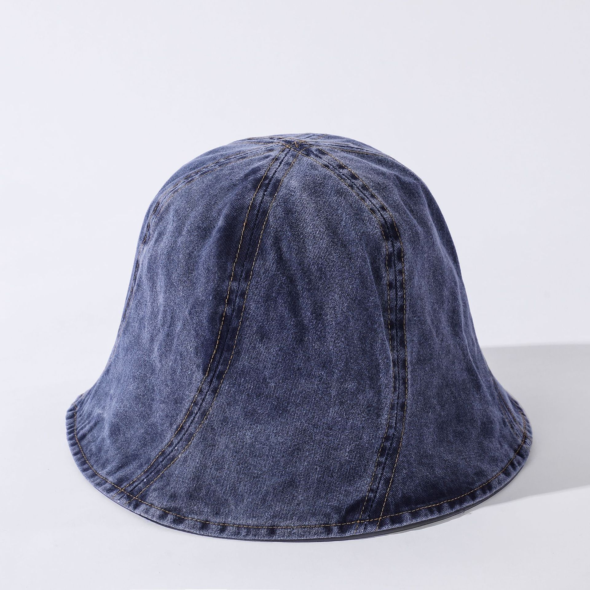 Title 35, Neuer gewaschener Denim Bucket Hat für Damen