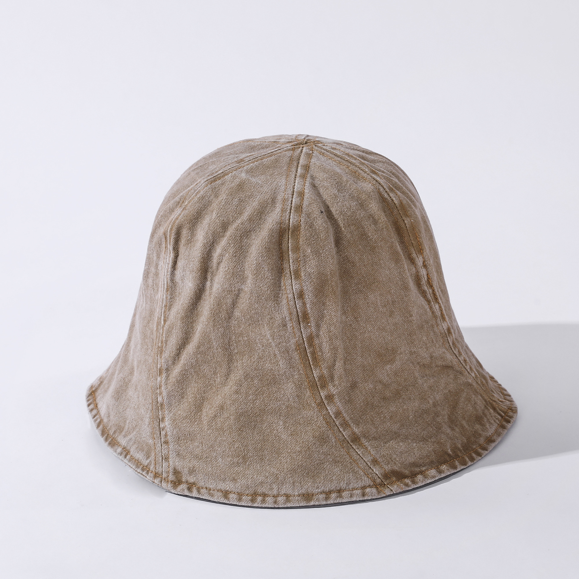 Title 38, Neuer gewaschener Denim Bucket Hat für Damen