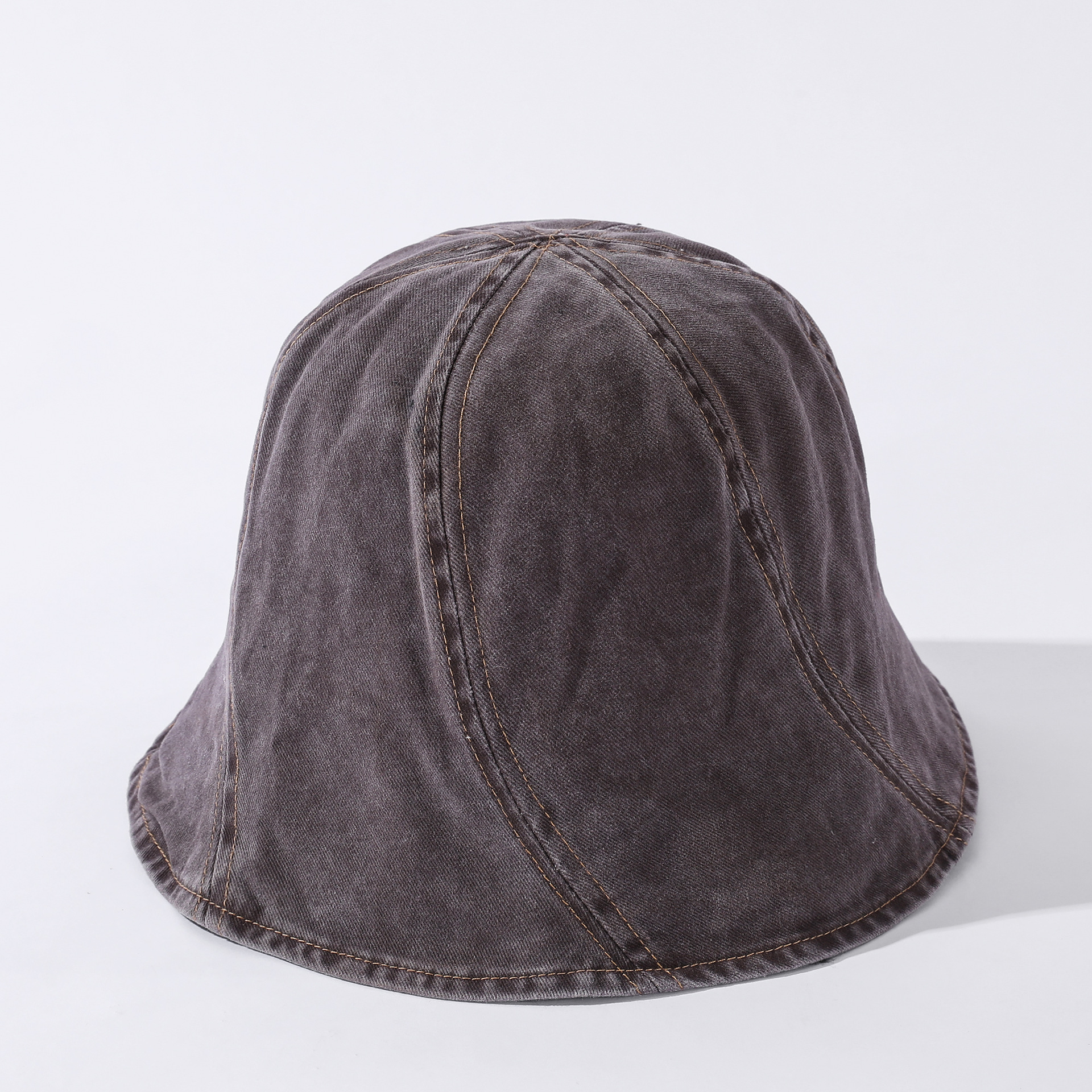 Title 39, Neuer gewaschener Denim Bucket Hat für Damen