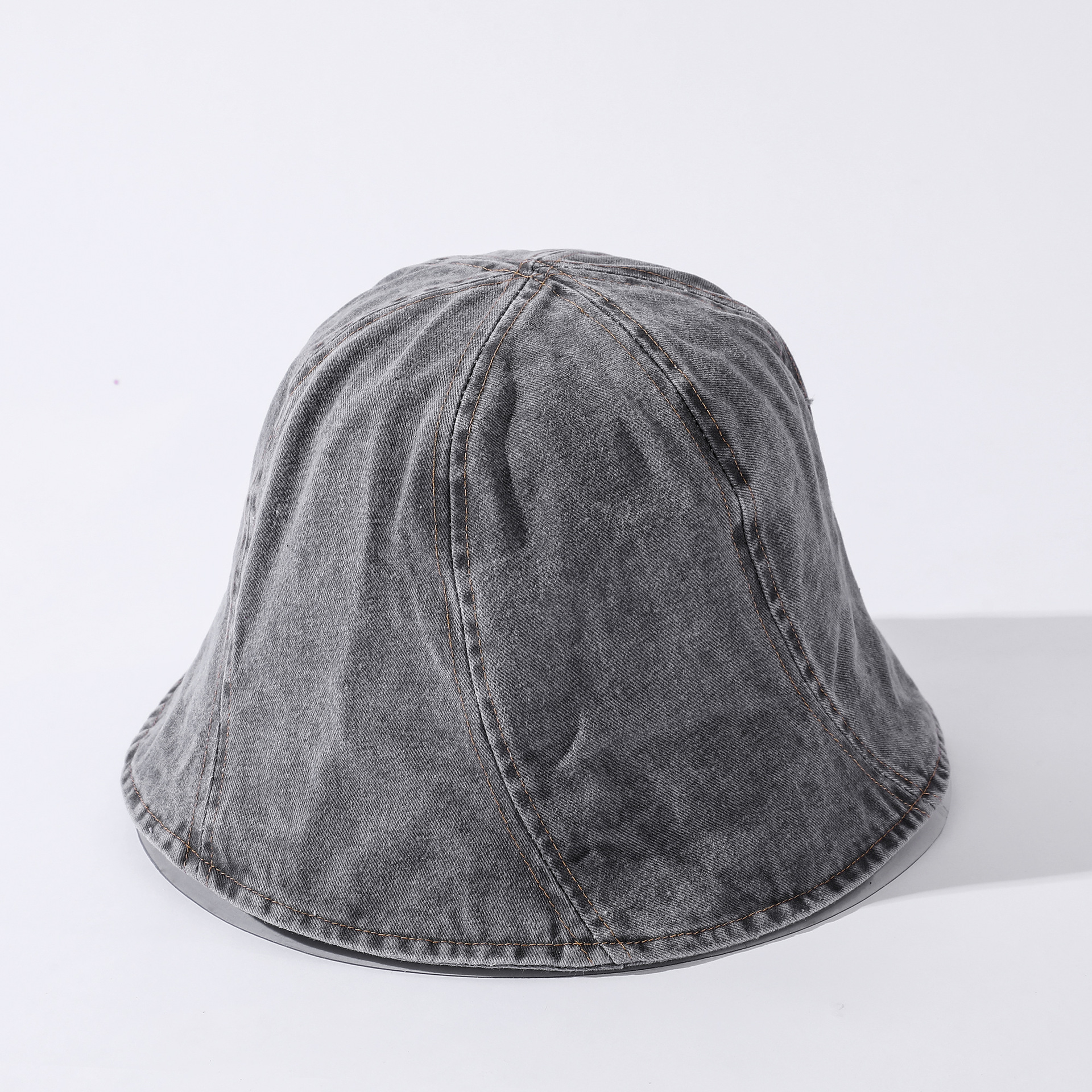 Title 42, Neuer gewaschener Denim Bucket Hat für Damen