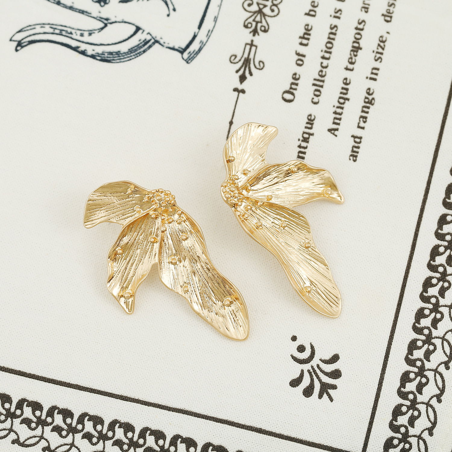 Title 4, Womens Creative Leaf Alloy Earrings Stylish Fa...