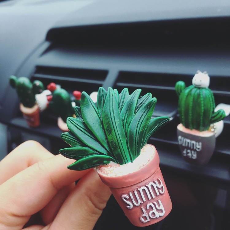 Title 7, Creative Simulation Potted Cactus Car Air Outle...