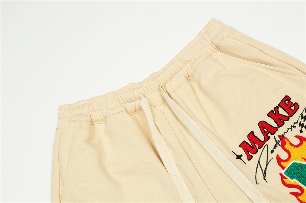 Title 5, Shorts casuais com letras bordadas em chamas