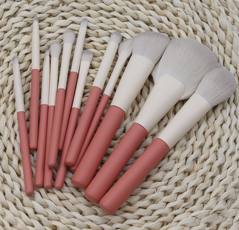 Title 3, 12 Pennelli per blush in polvere, set completo ...