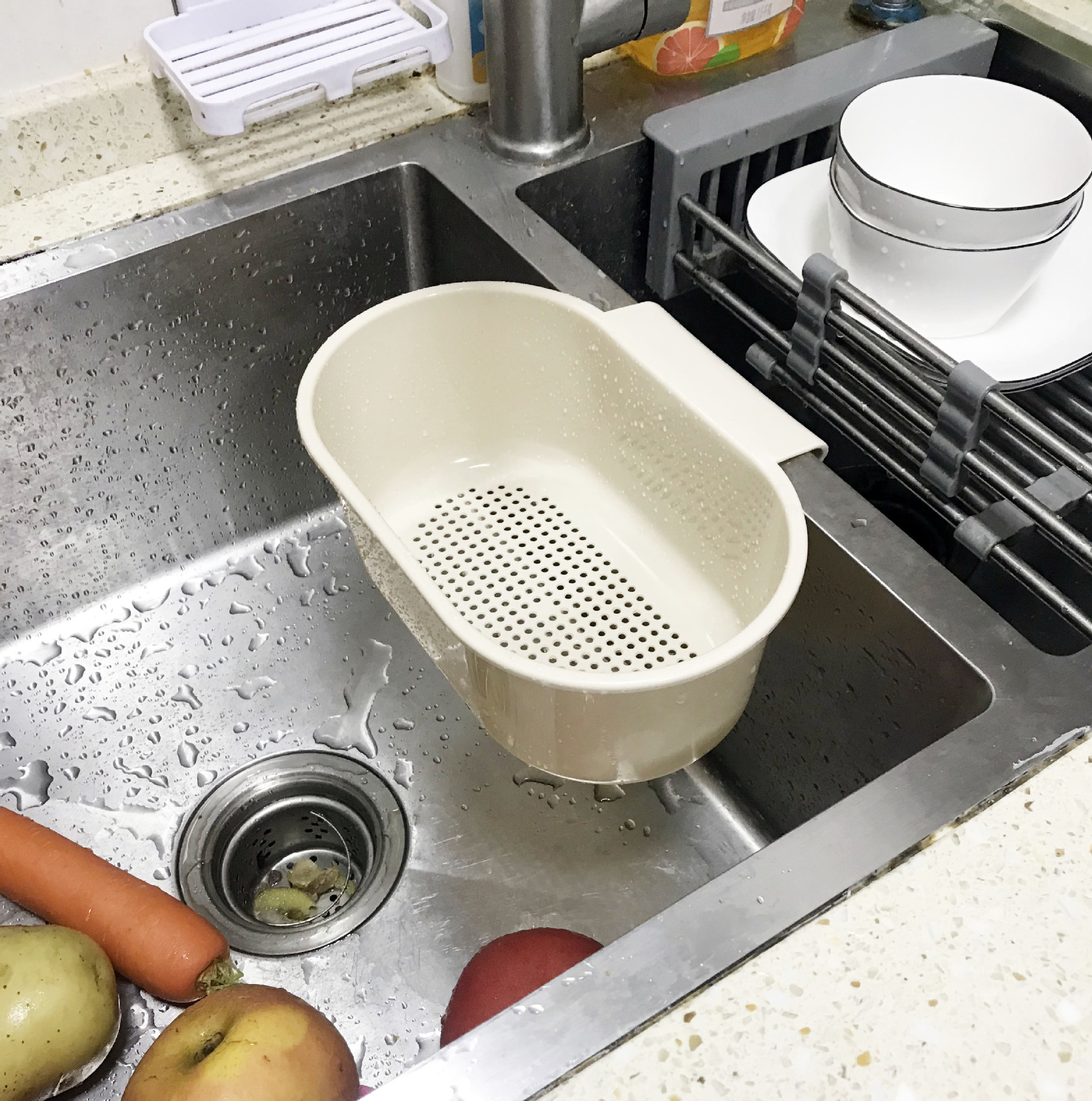 Title 7, Punch-free buckle kitchen sink shelf