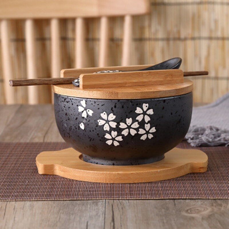 Title 1, Black ceramic noodle bowl