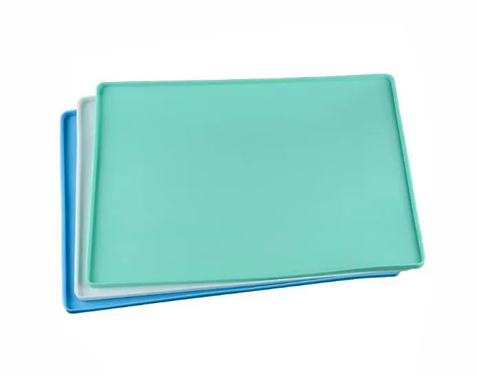 Title 3, Portable foldable car pet silicone pad. Protect...