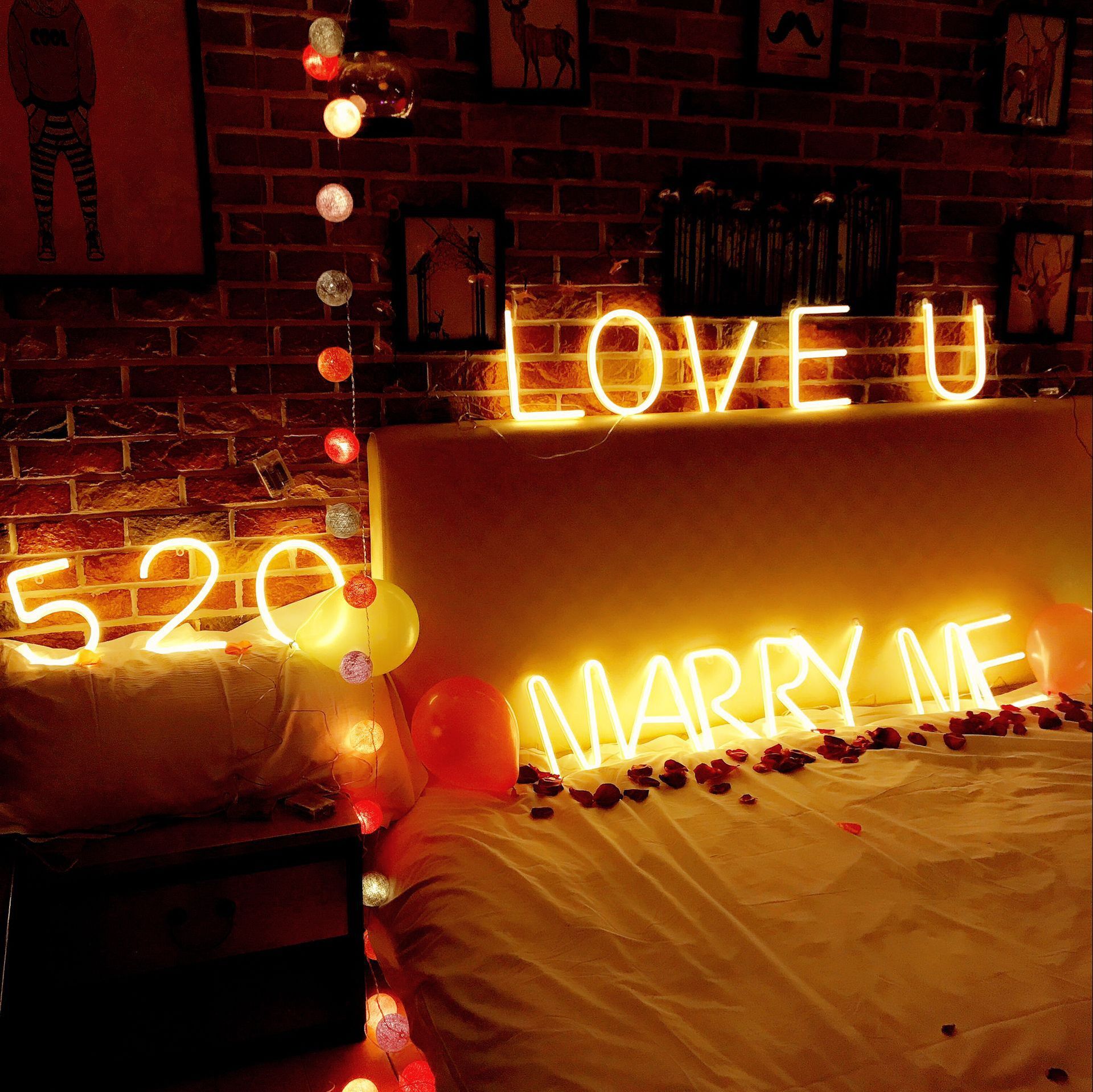 Title 7, LED English letter lights for personalized mess...