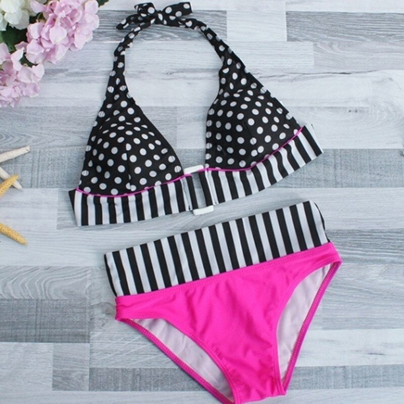 Title 4, Schattige en sexy polka dot bikini met split. H...