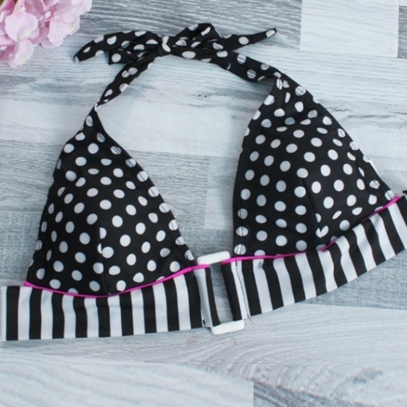 Title 6, Schattige en sexy polka dot bikini met split. H...