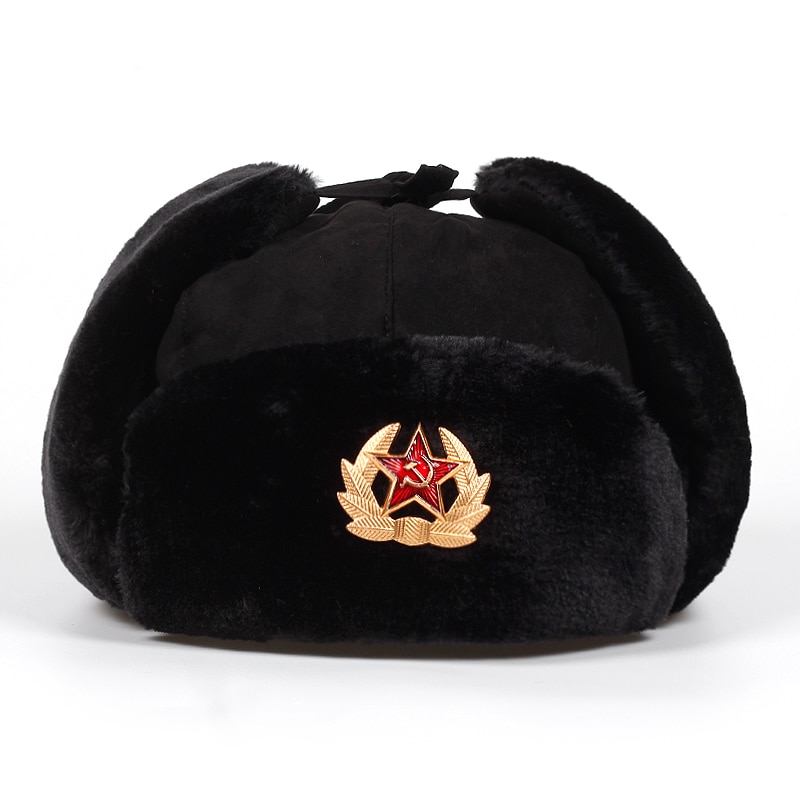 Title 3, Gorro con insignia soviética Thunder