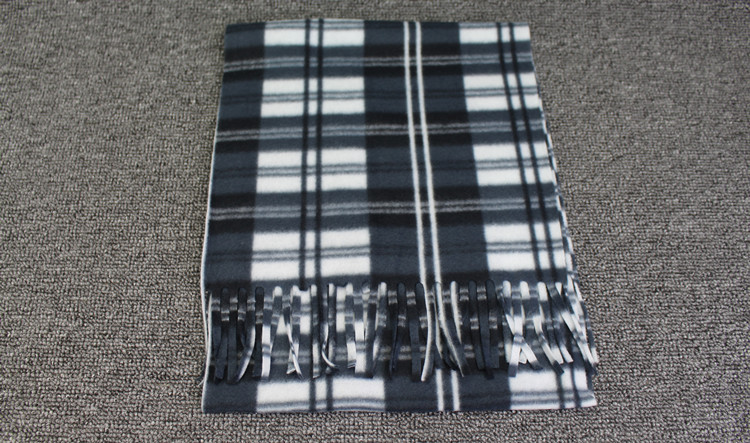 Title 12, Mens British Plaid Scarf