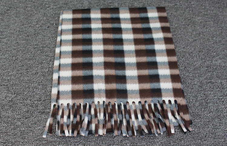 Title 15, Mens British Plaid Scarf