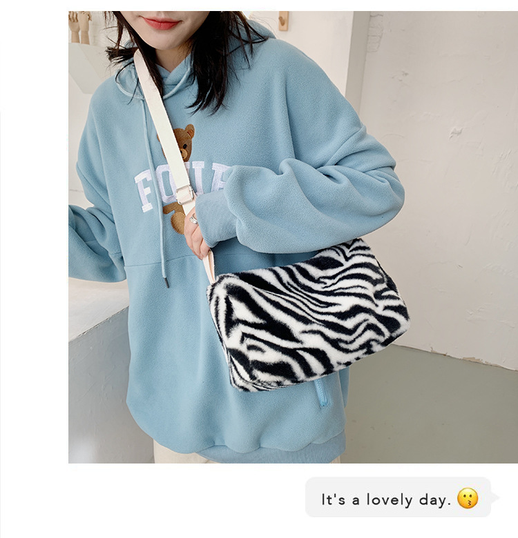 Title 25, Plush Messenger Bag Fashion Cute Small Plaid Pe...