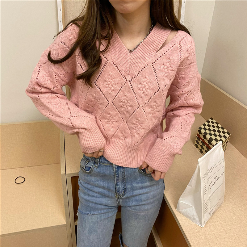 Title 15, Chunky Diamond Jacquard V-Neck Pullover Sweater