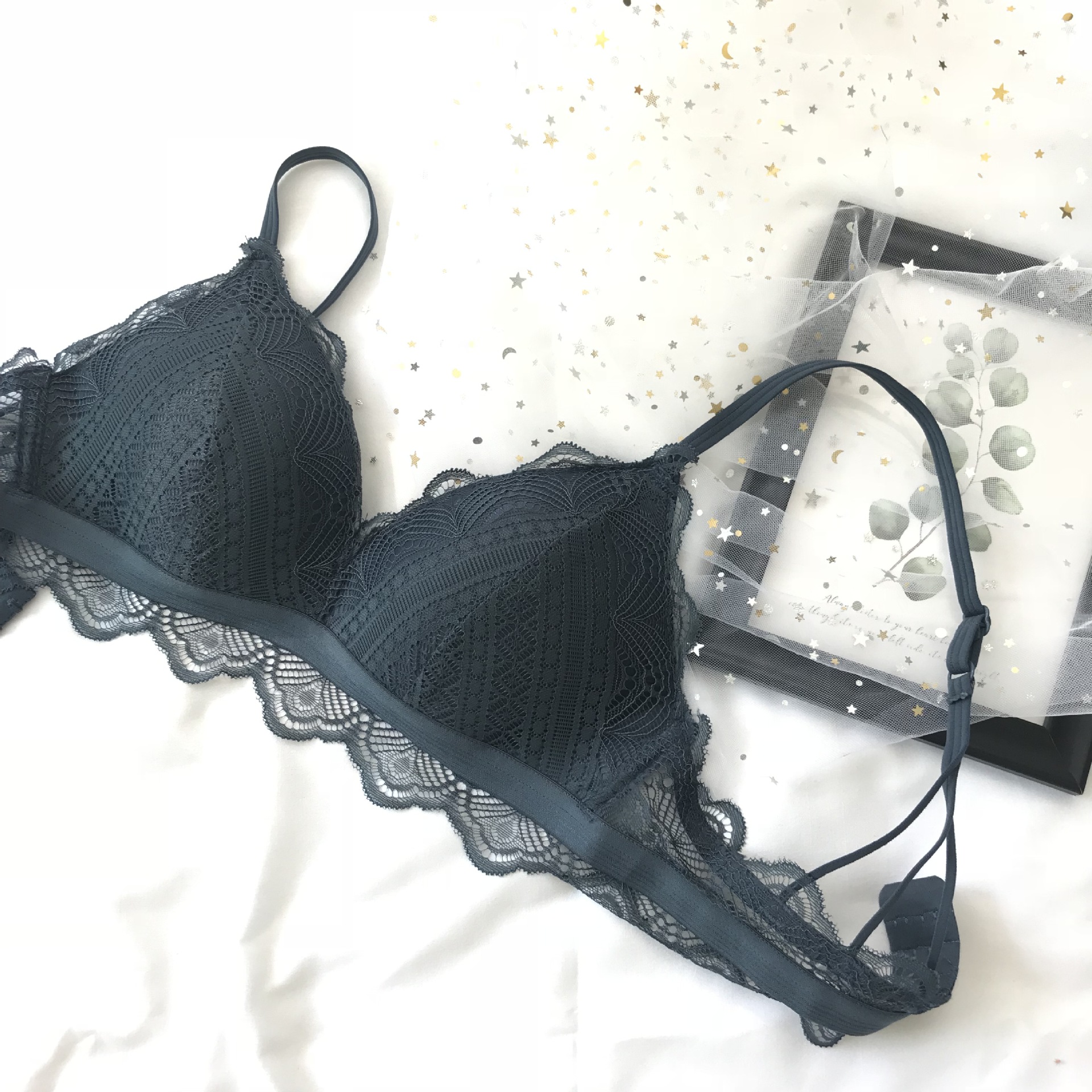 Title 7, Thin section gathers seamless comfort bra