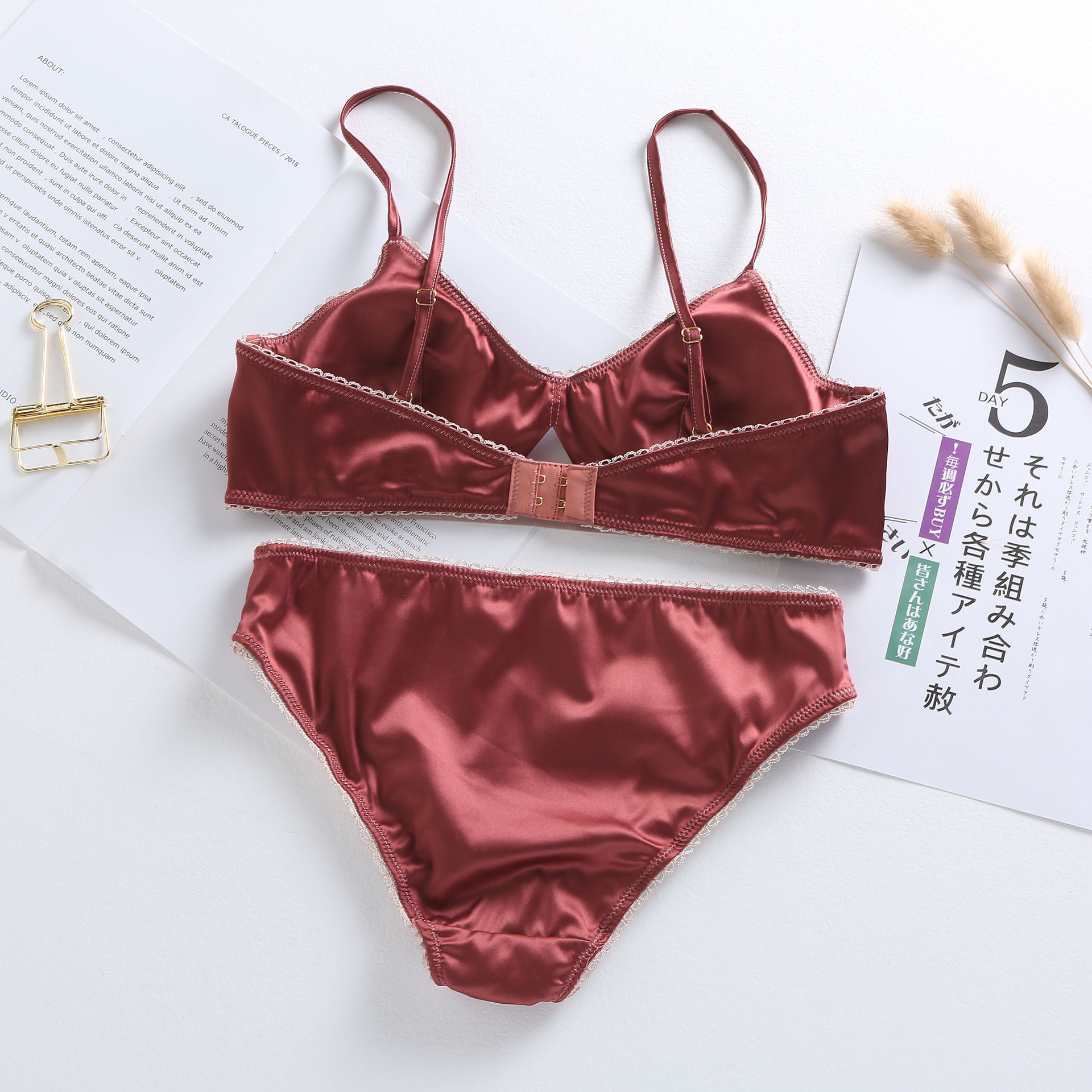 Title 6, Underwear bra set