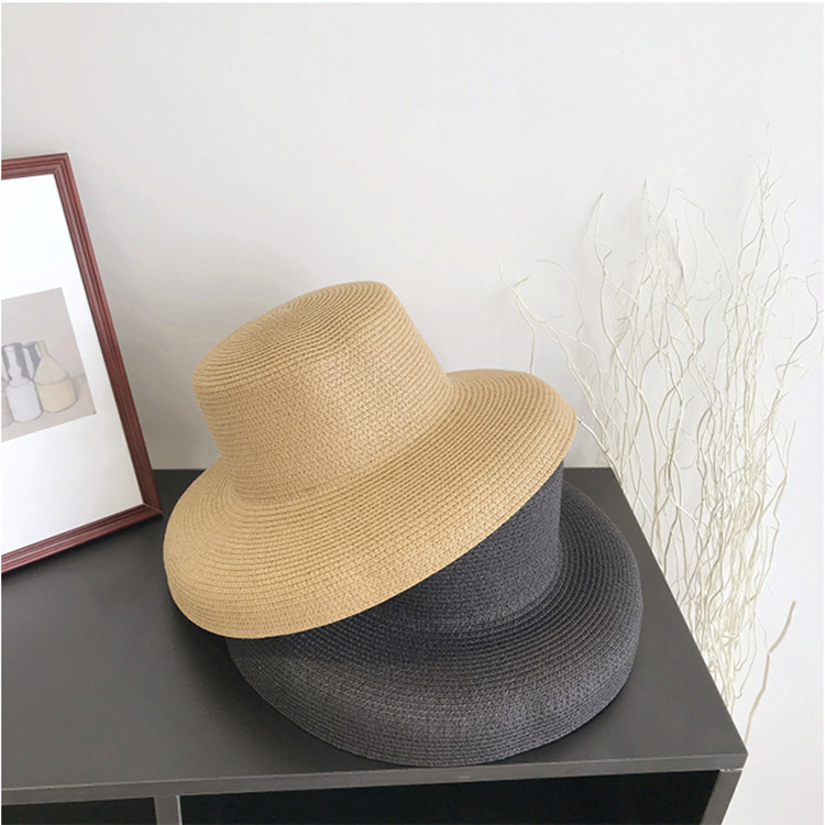 Title 3, Retro straw hat