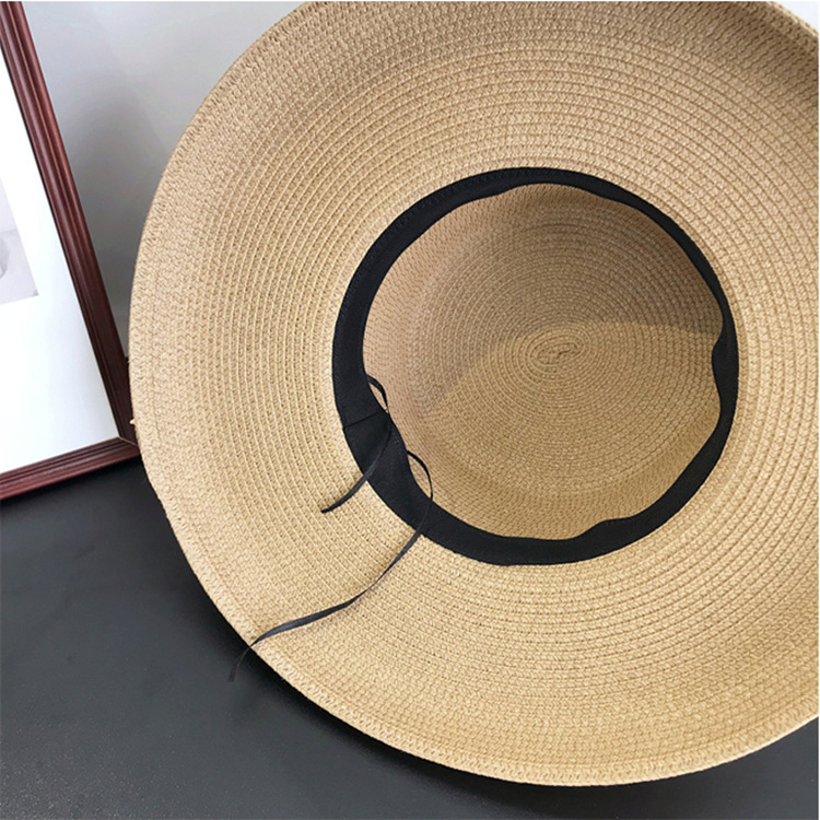 Title 10, Retro straw hat