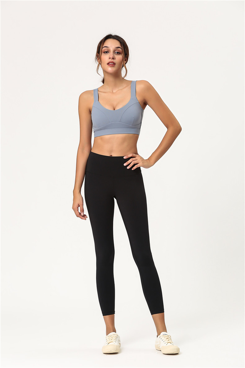 Title 4, Shockproof gathered sports bra