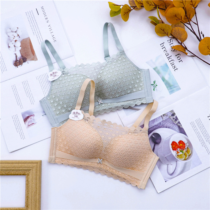 Title 4, Sweet lace bra for exceptional comfort and eleg...