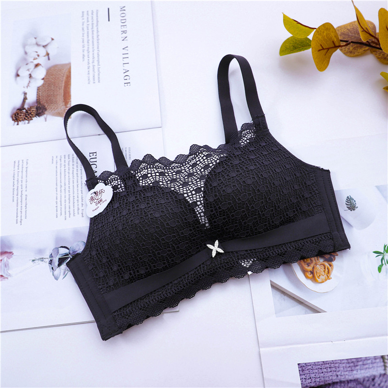 Title 7, Sweet lace bra for exceptional comfort and eleg...