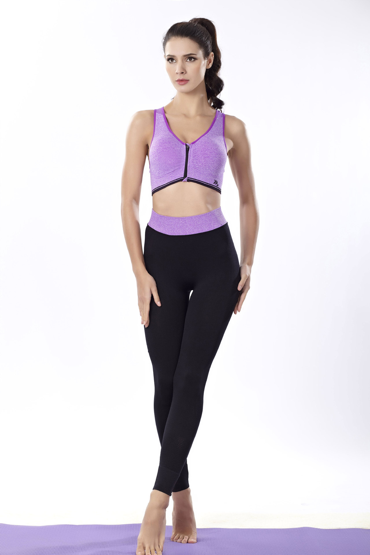 Title 10, Seamless sports bra for fitness Experience ulti...