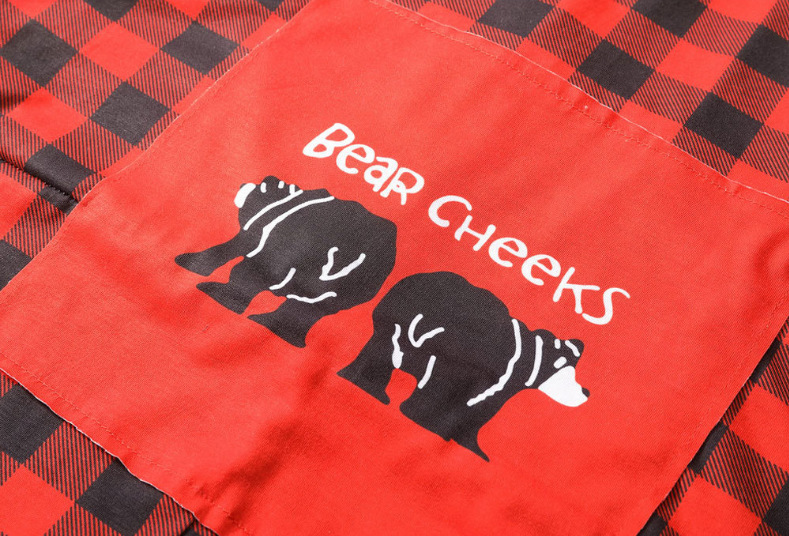 Title 7, "Kiss My Bear Cheeks" pyjama voor kinderen. Zac...