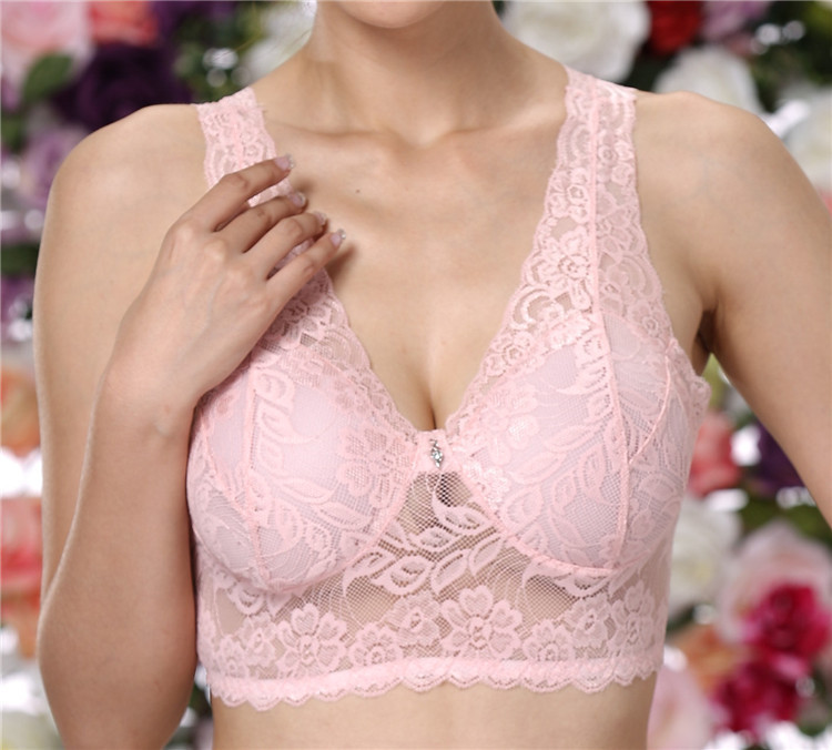 Title 13, Soutien-gorge entièrement en dentelle pour un c...