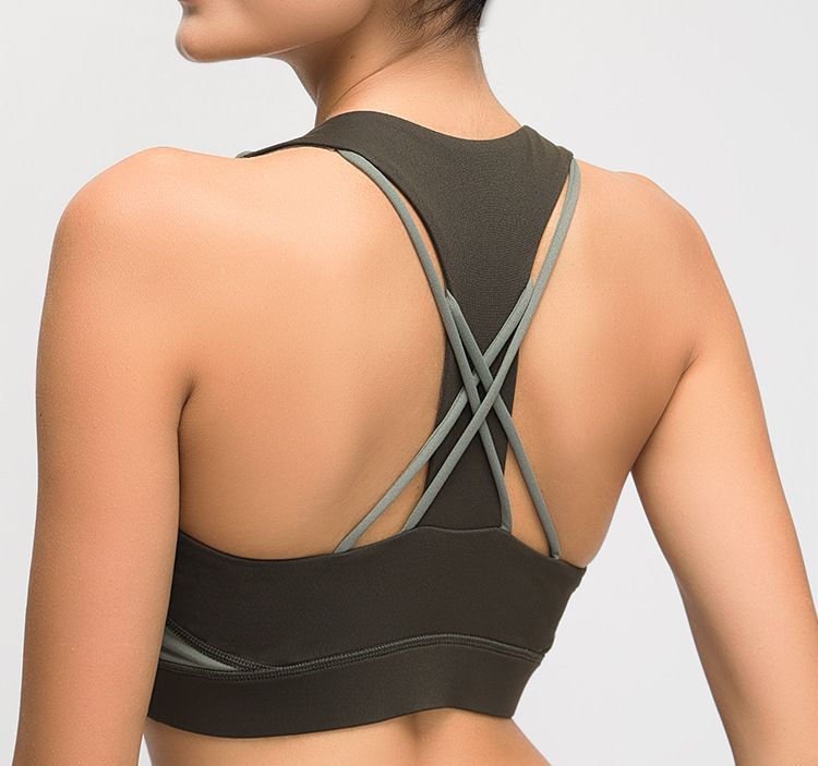 Title 4, Contrast-panel sports bra