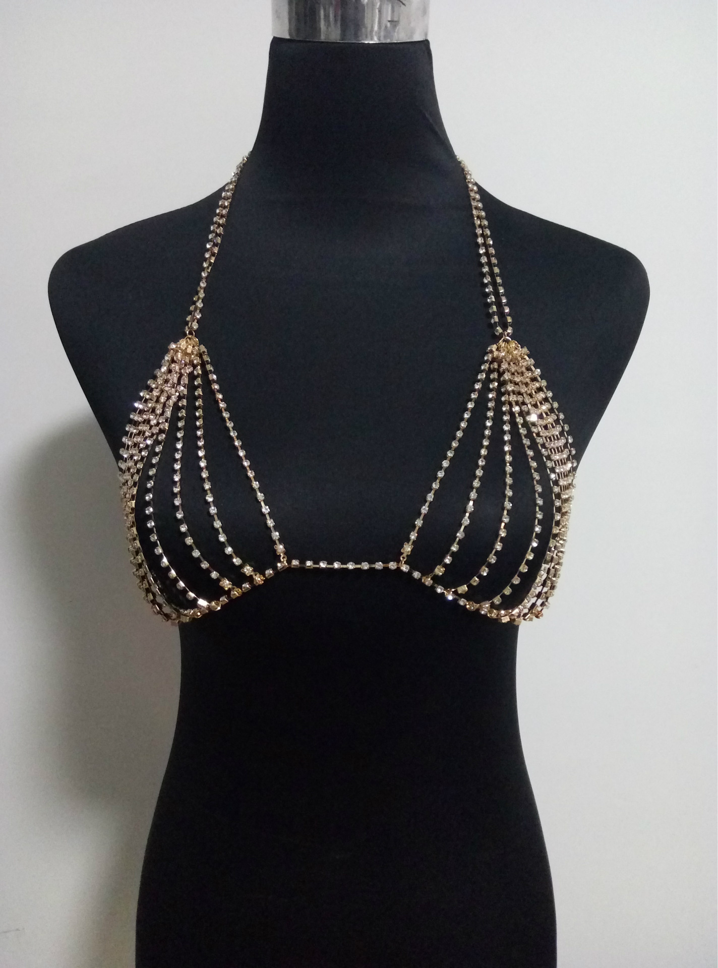 Title 4, Sexy Diamond Chain Bikini borstketting. Maak je...