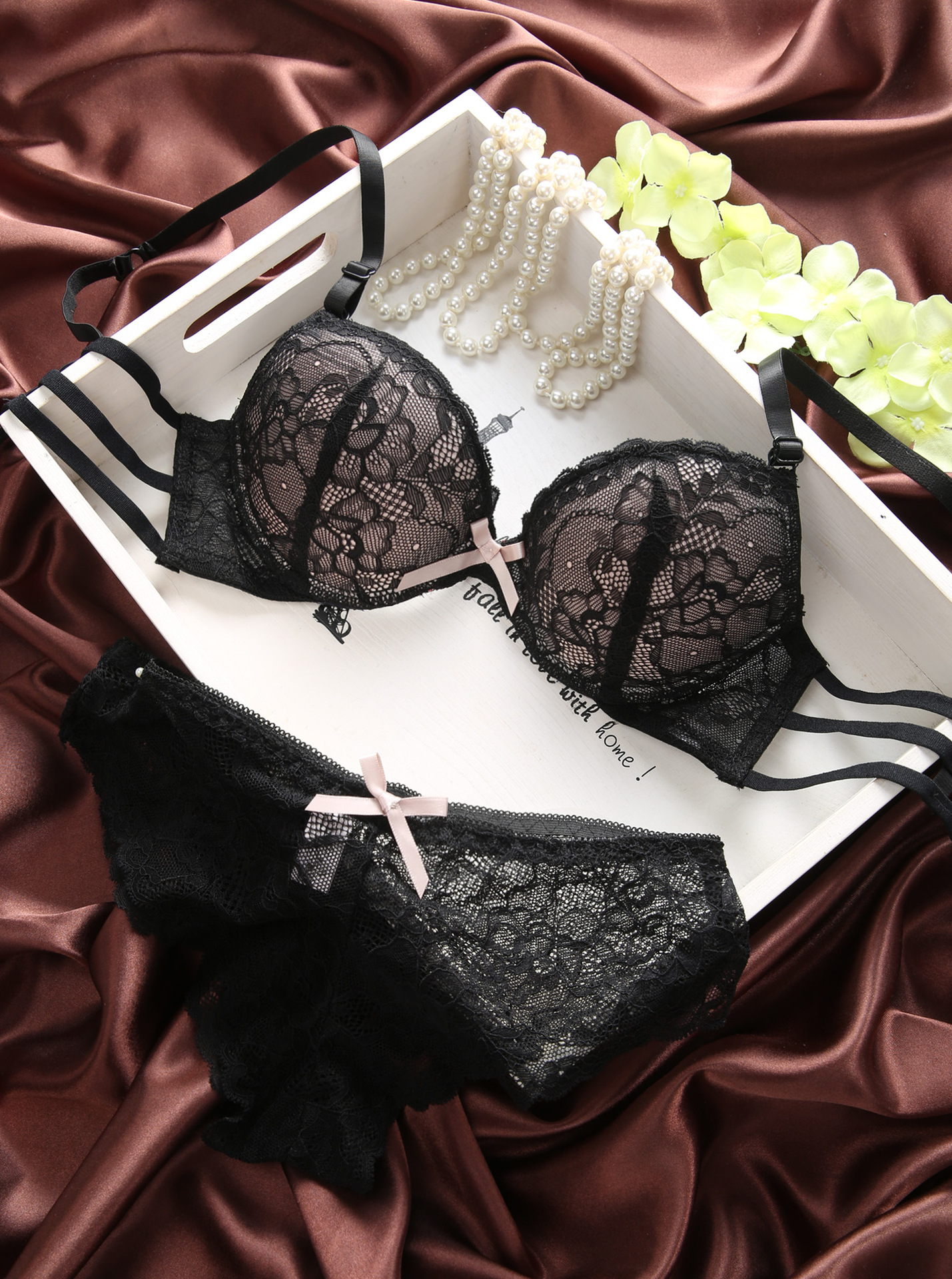 Title 1, Lace bra set