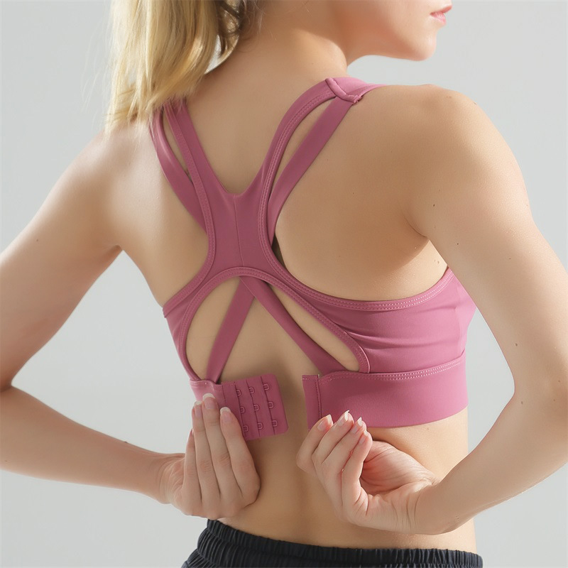 Title 8, Beauty back yoga vest style