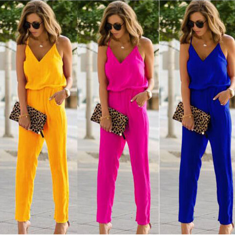 Title 1, Solid color V-neck suspender jumpsuit, a stylis...